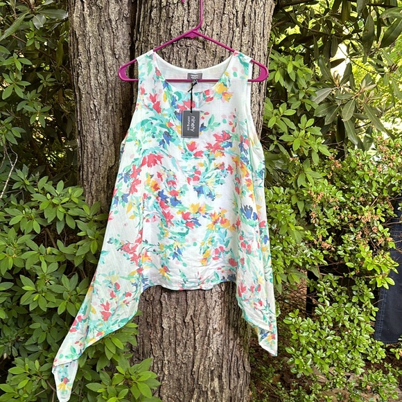 NWT Ninety Clothing Co Sleeveless Floral Blouse Asymmetrical Hem Lining S - Picture 3 of 16